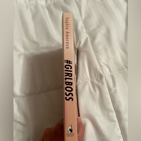 #Girlboss Book By Sophia Amoruso Founder of Nasty Gal Business Success Guide - Picture 5 of 7